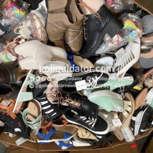 Large lot of mixed shoes from JCPenney