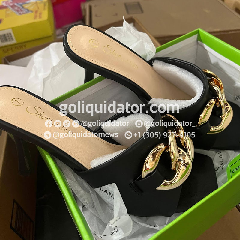 Lotes de zapatillas deportivas (principalmente) y zapatos casuales