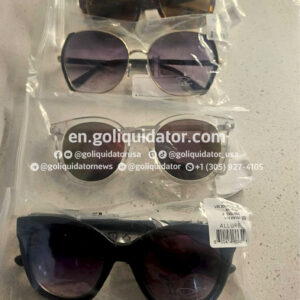 Lots of 100% authentic sunglasses Oscar de la Renta
