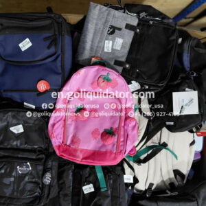 Lots of backpacks, lunch bags, and bags