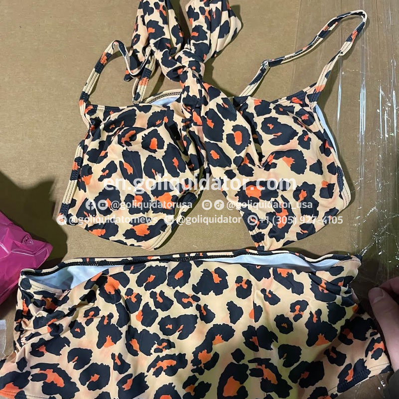 Lots of swimwear Micas