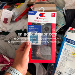 Pallets with accessories and miscellaneous items