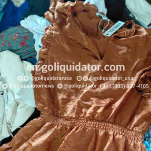 Lots of mixed clothing from recognized stores