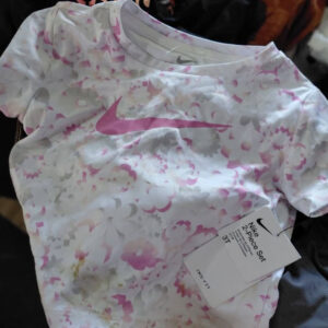 Lots of mixed clothing from recognized stores