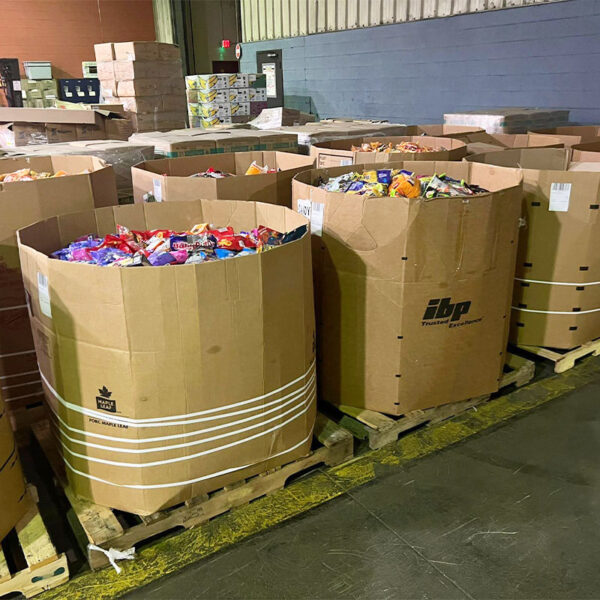 Candies by truckload in wholesale liquidation