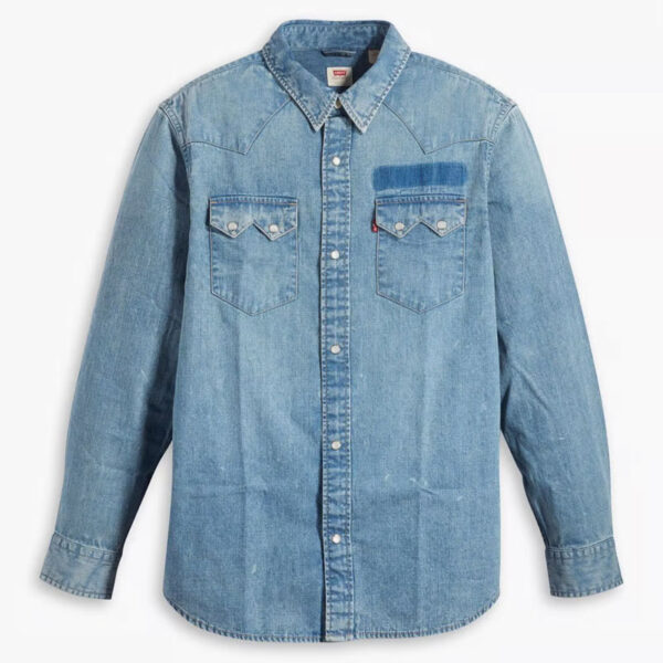 Batches of levi's t-shirts, shirts, hoodies and sweaters in wholesale liquidation