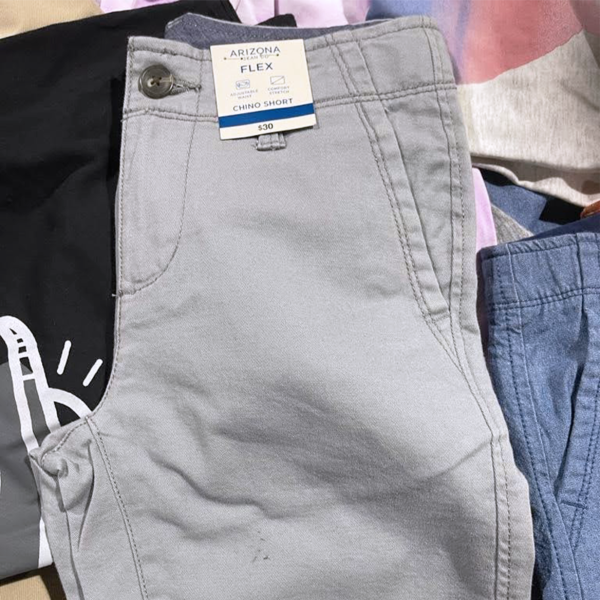 Lots of mixed clothing from JCPenney in wholesale liquidation