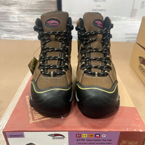 Lots of work boots in wholesale liquidation