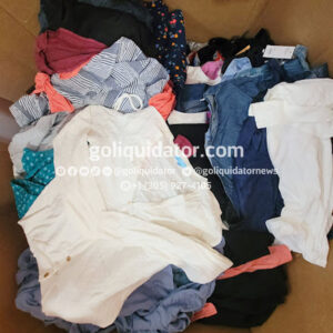 Lots of summer clothing for woman in wholesale liquidation