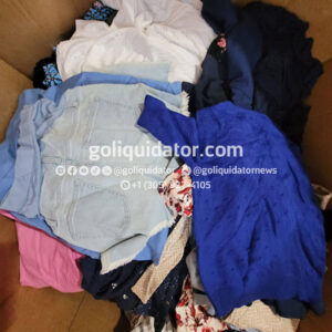 Lots of summer clothing for woman in wholesale liquidation