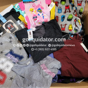 Lot of clothing from American stores in wholesale liquidation.