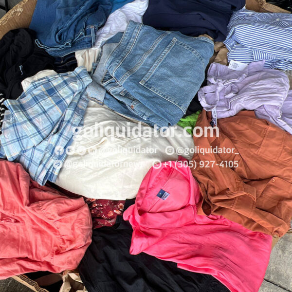 Lots of clothing from a recognized American brand, in wholesale liquidation.