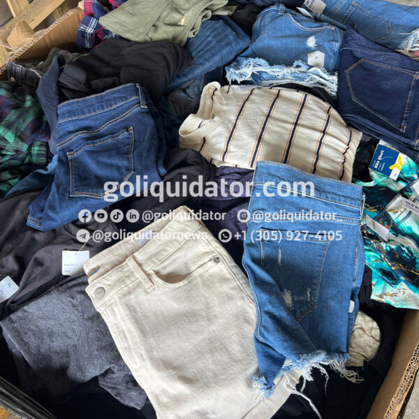 Lots of clothing from a recognized American brand, in wholesale liquidation.