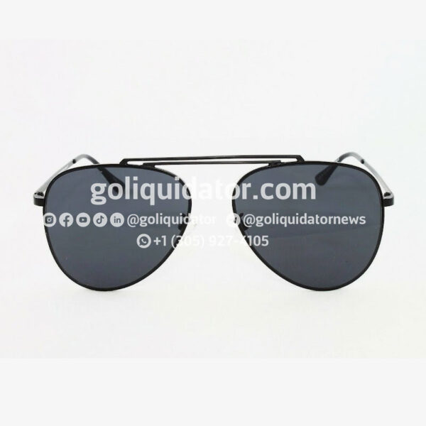 Lots of Ellen Tracy and William Rast sunglasses, in wholesale liquidation