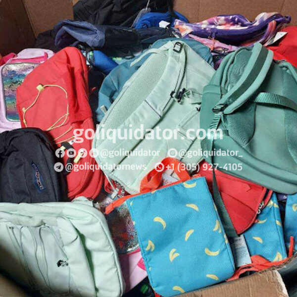 Lot of school supplies in wholesale liquidation.