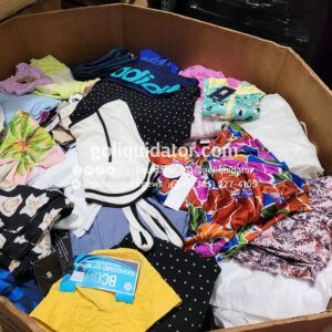 Lots of mixed clothing from recognized brands